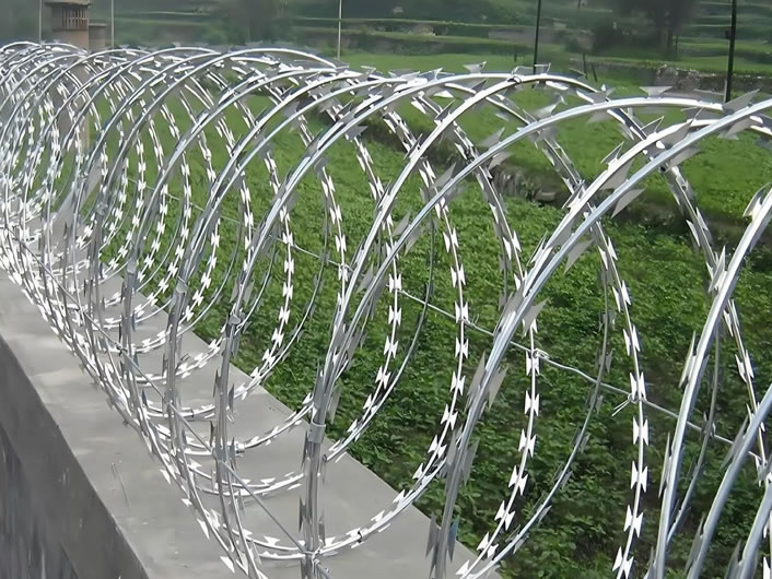 Concertina Razor Wire